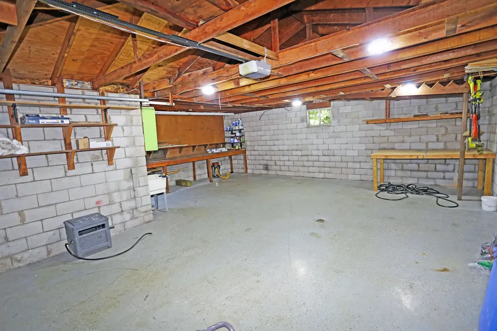 2198 Garden Springs Drive Lexington KY 40504