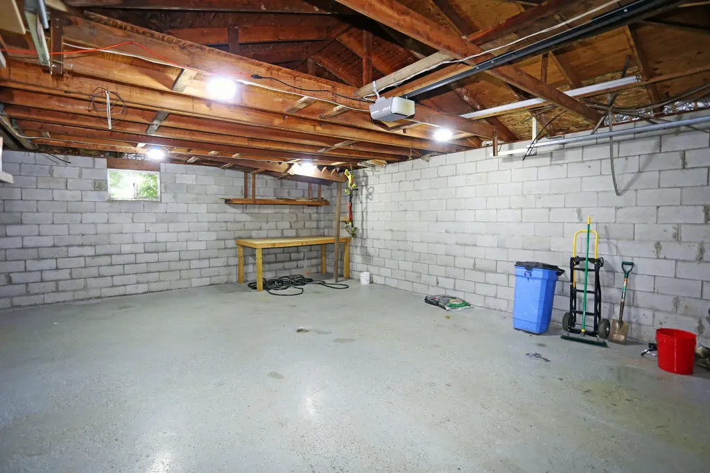 2198 Garden Springs Drive Lexington KY 40504