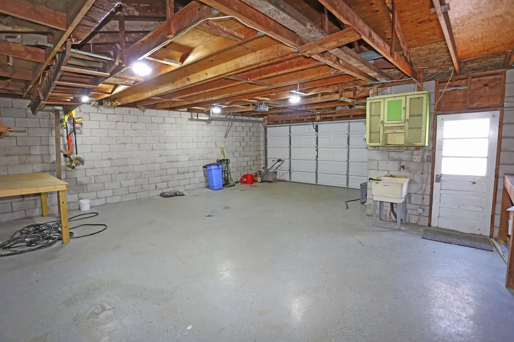 2198 Garden Springs Drive Lexington KY 40504