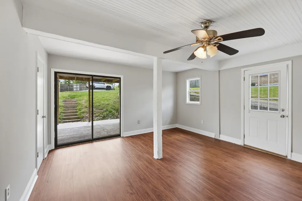 339 S Main Street Winchester KY 40391