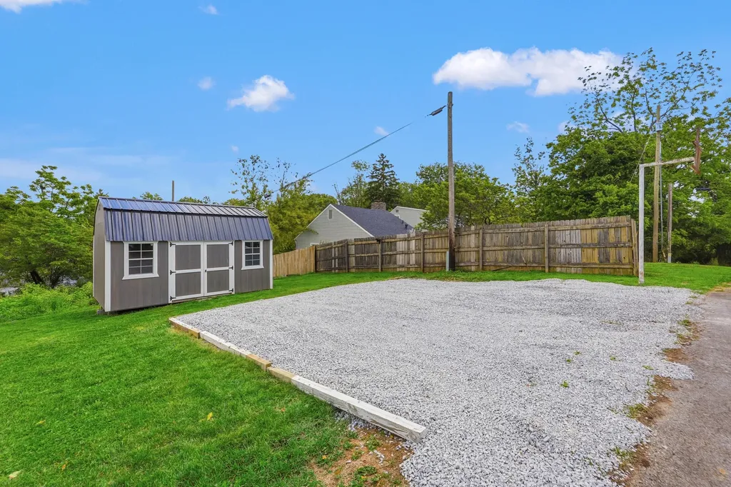 339 S Main Street Winchester KY 40391