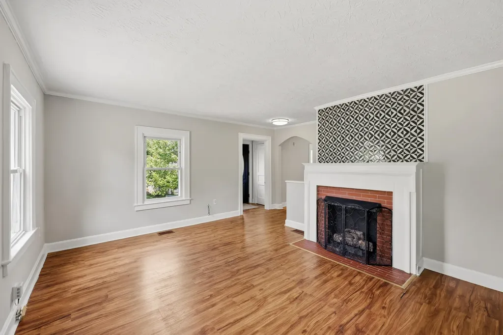 339 S Main Street Winchester KY 40391
