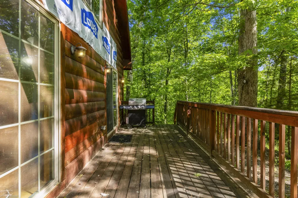 7468 Hardwicks Creek Road Clay City KY 40312