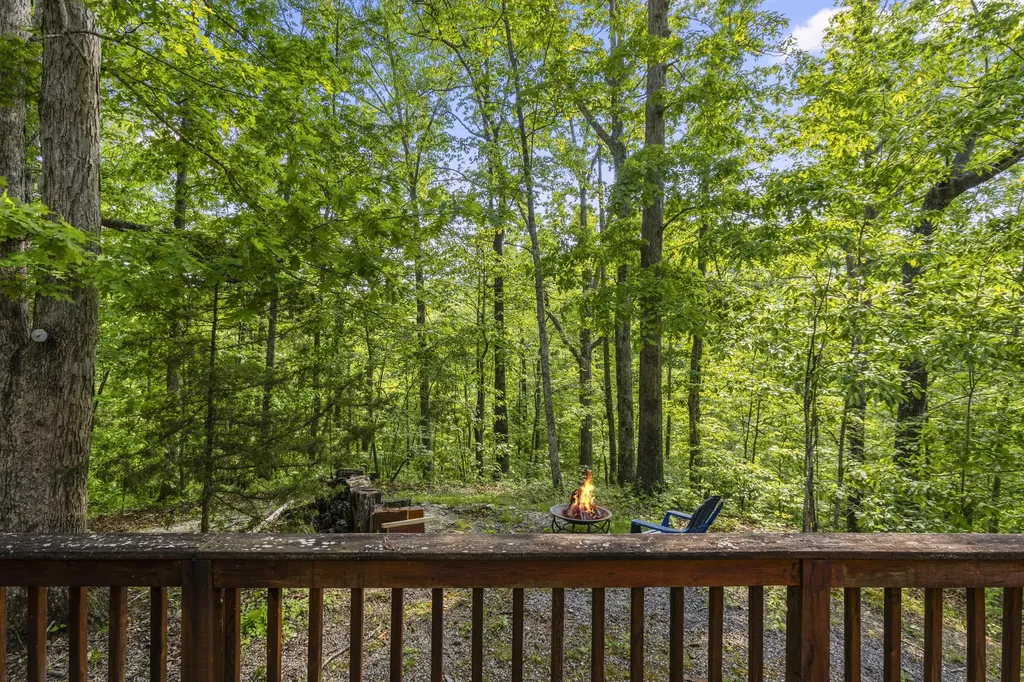 7468 Hardwicks Creek Road Clay City KY 40312