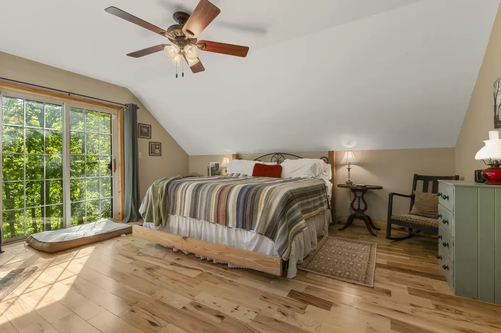7468 Hardwicks Creek Road Clay City KY 40312