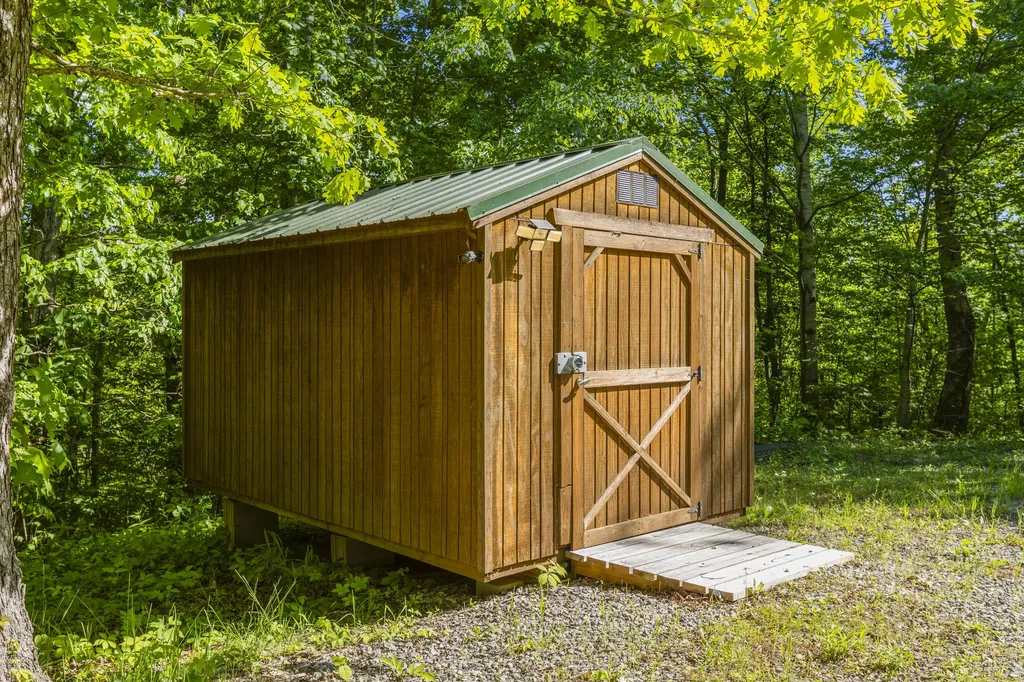 7468 Hardwicks Creek Road Clay City KY 40312