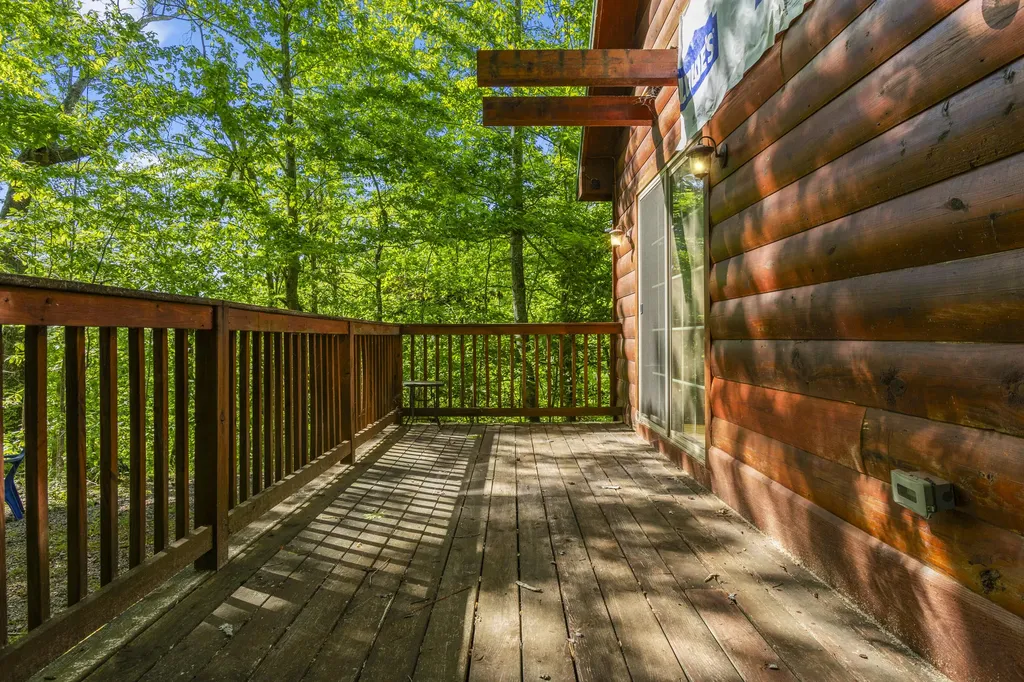 7468 Hardwicks Creek Road Clay City KY 40312