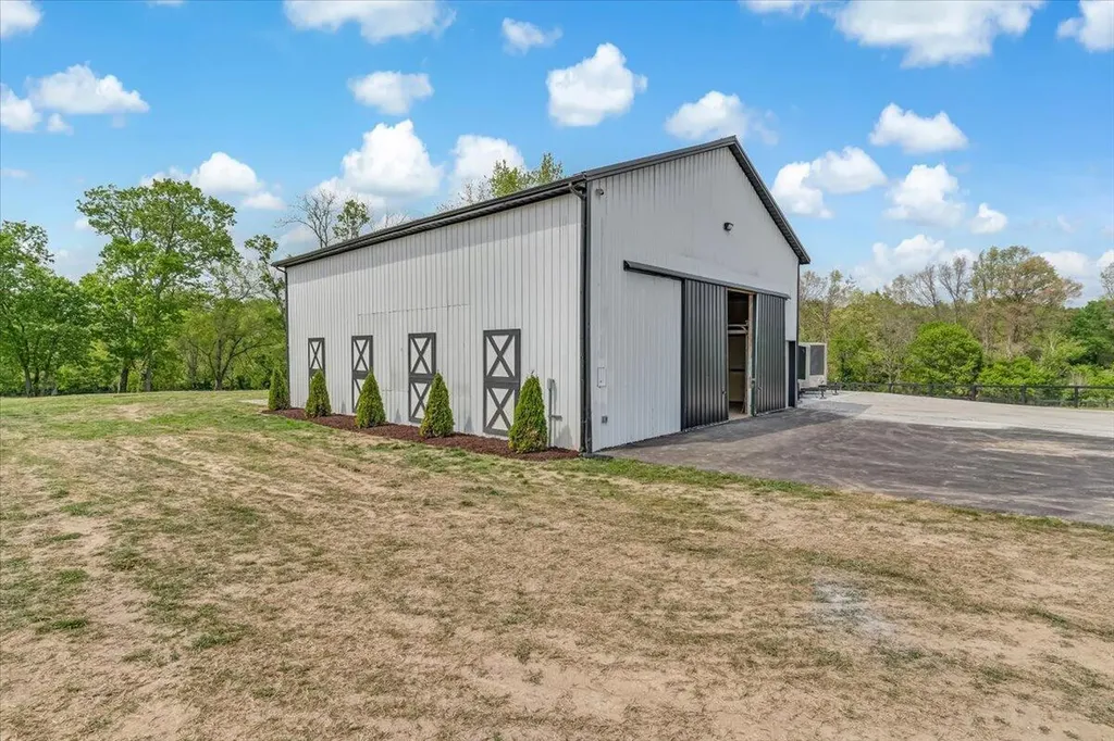 197 Browns Mill Road Versailles KY 40383