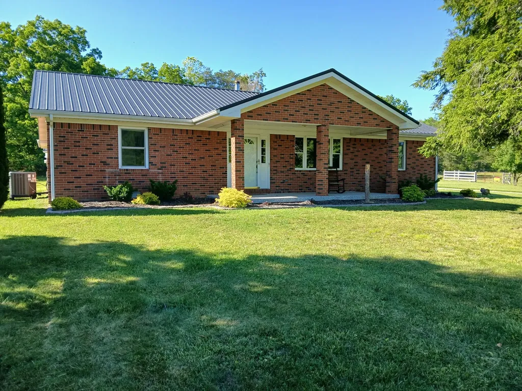 3118 Hamilton Valley Road Crab Orchard KY 40419