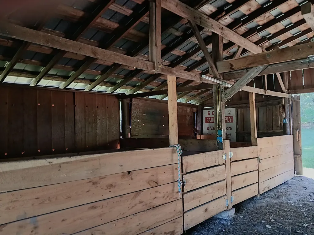 3118 Hamilton Valley Road Crab Orchard KY 40419