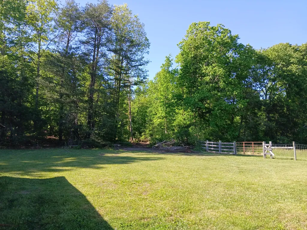 3118 Hamilton Valley Road Crab Orchard KY 40419