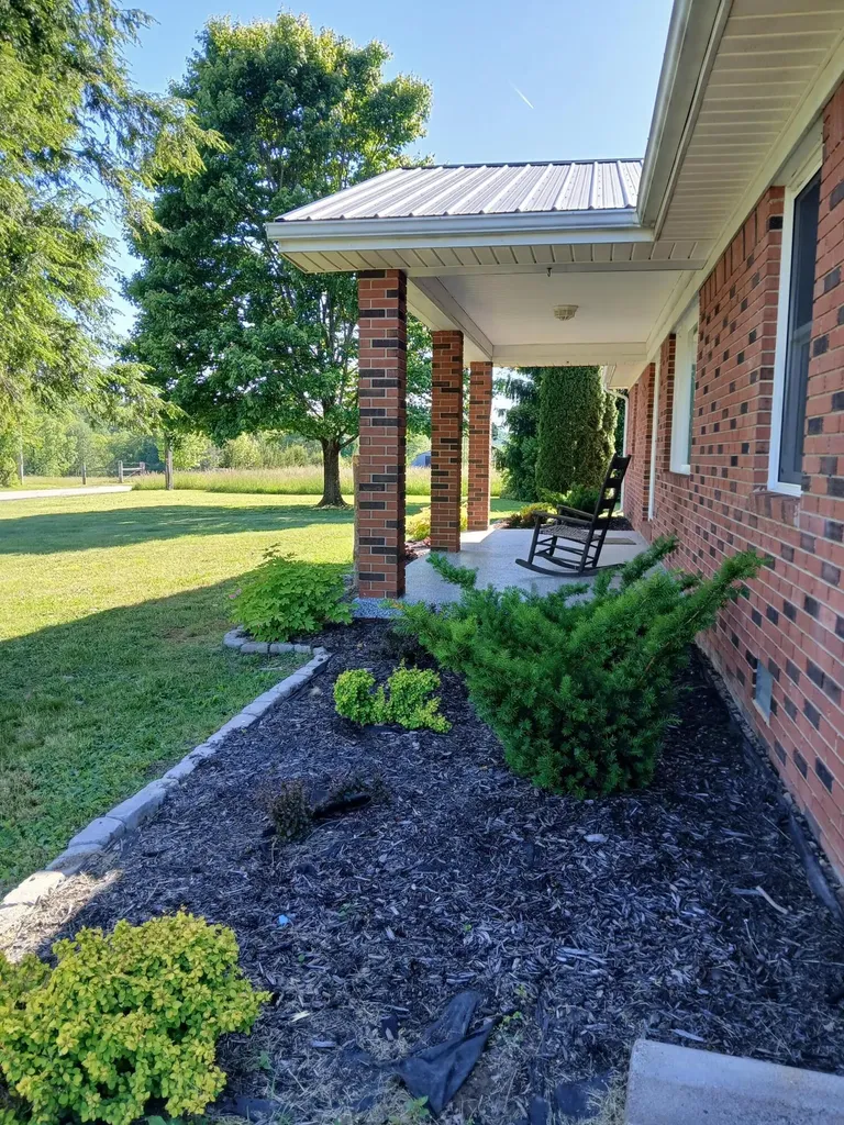 3118 Hamilton Valley Road Crab Orchard KY 40419