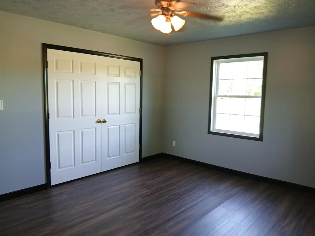 3118 Hamilton Valley Road Crab Orchard KY 40419