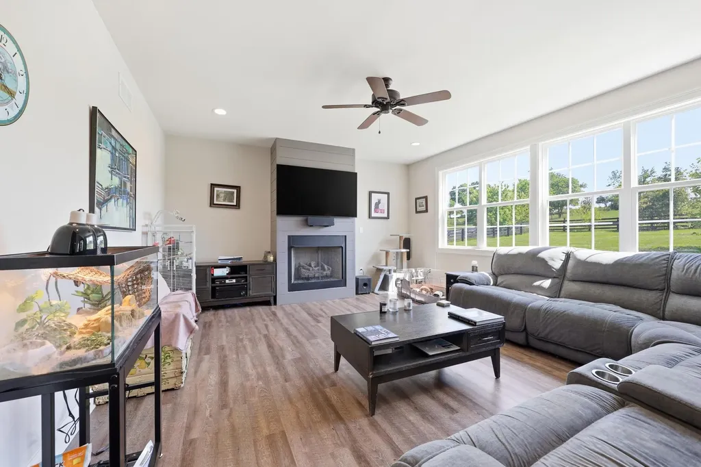 105 Delaney Ferry Road Versailles KY 40383