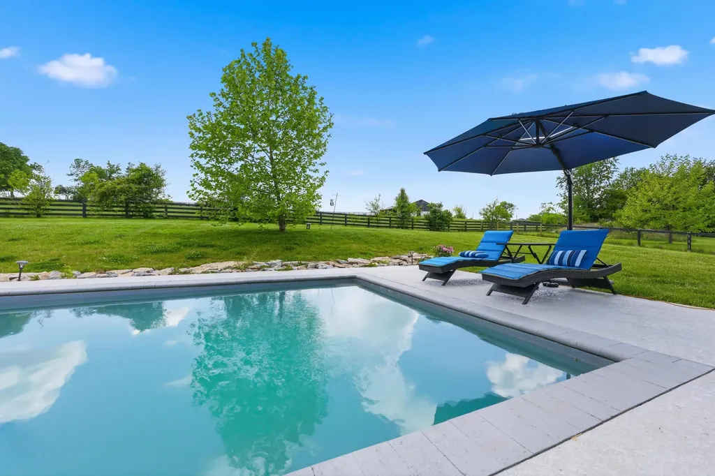 105 Delaney Ferry Road Versailles KY 40383