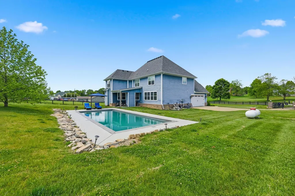 105 Delaney Ferry Road Versailles KY 40383