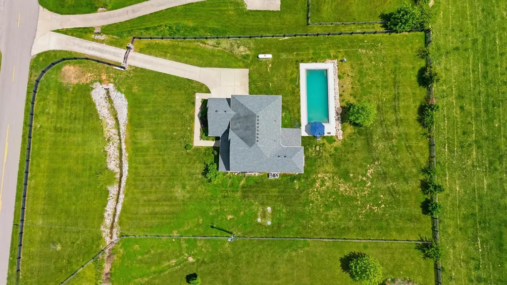 105 Delaney Ferry Road Versailles KY 40383