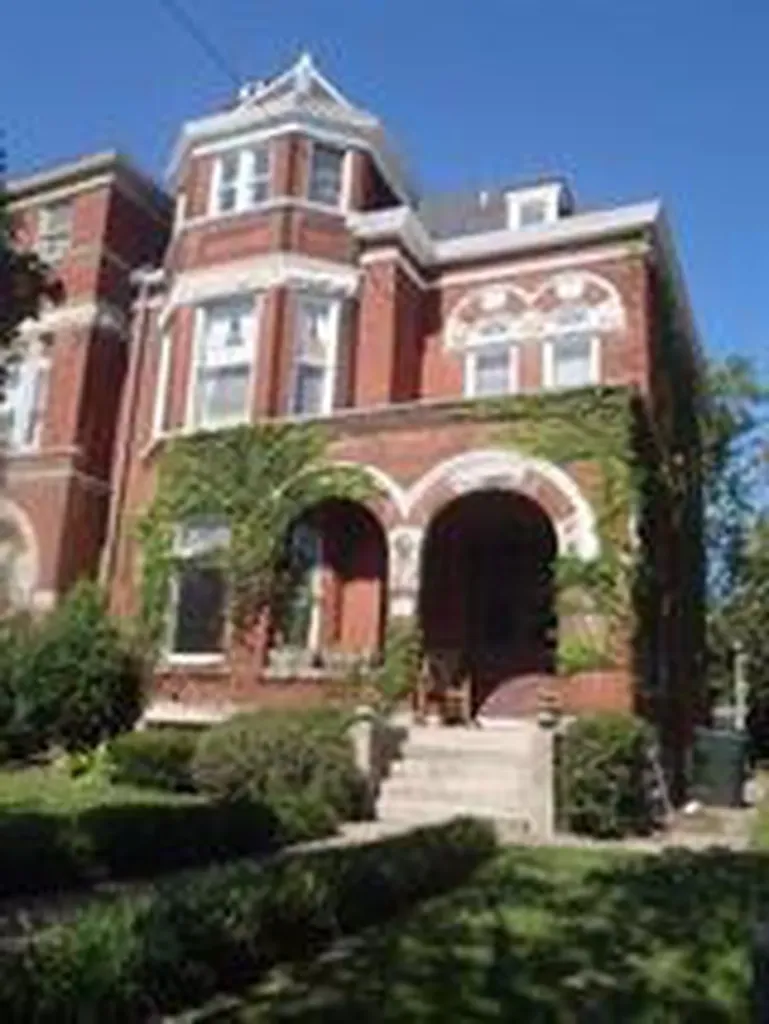 547 N Broadway Lexington KY 40508