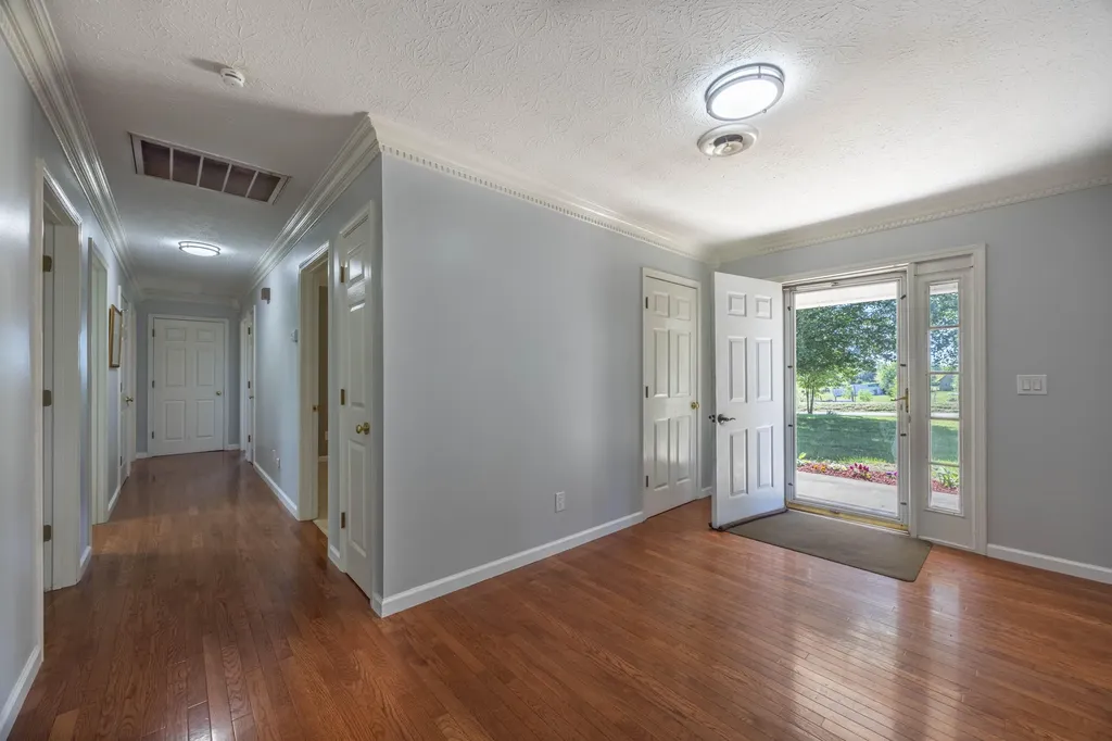 2335 Liberty Road Crab Orchard KY 40419