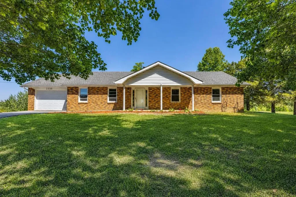 2335 Liberty Road Crab Orchard KY 40419