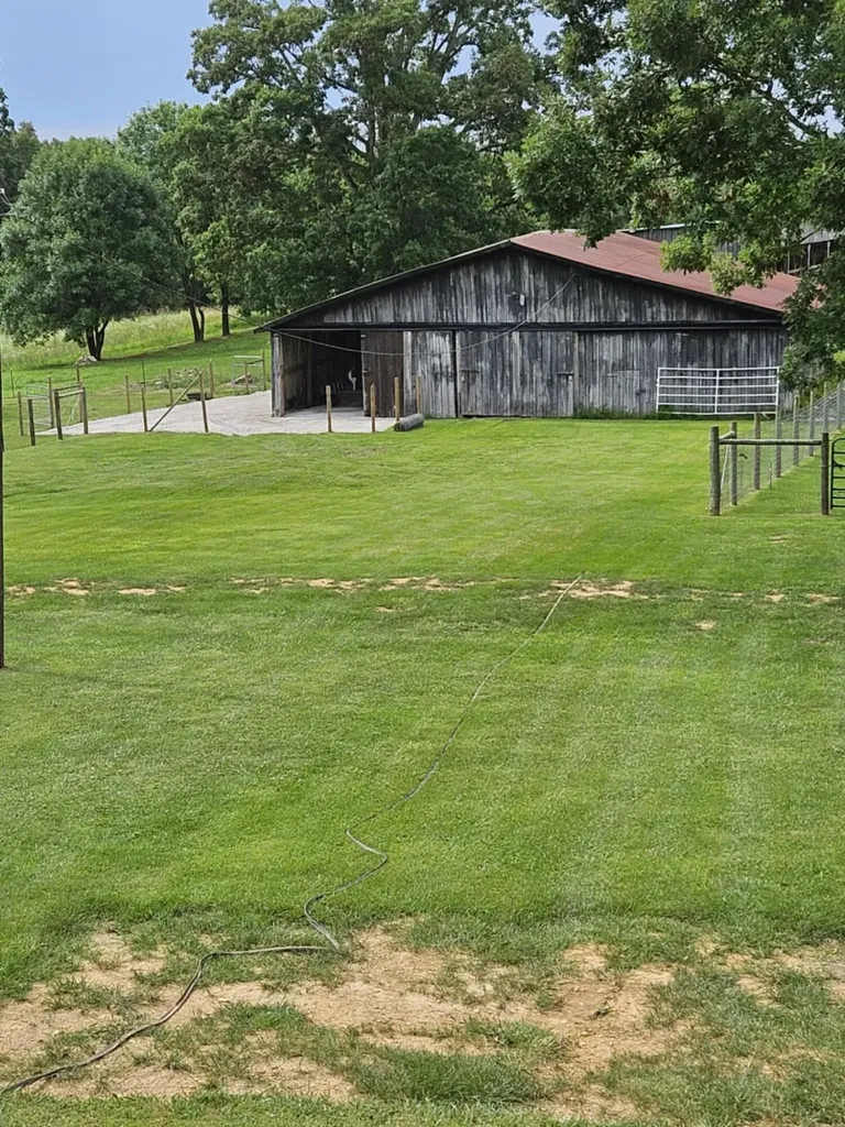 2335 Liberty Road Crab Orchard KY 40419
