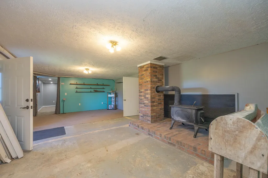 2335 Liberty Road Crab Orchard KY 40419