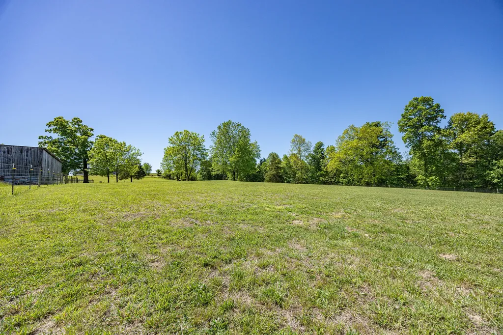 2335 Liberty Road Crab Orchard KY 40419
