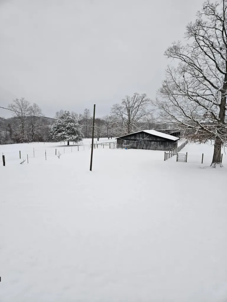 2335 Liberty Road Crab Orchard KY 40419