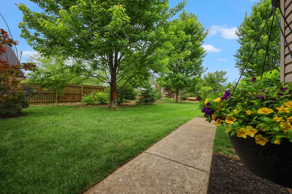 609 Tallow Court Lexington KY 40509
