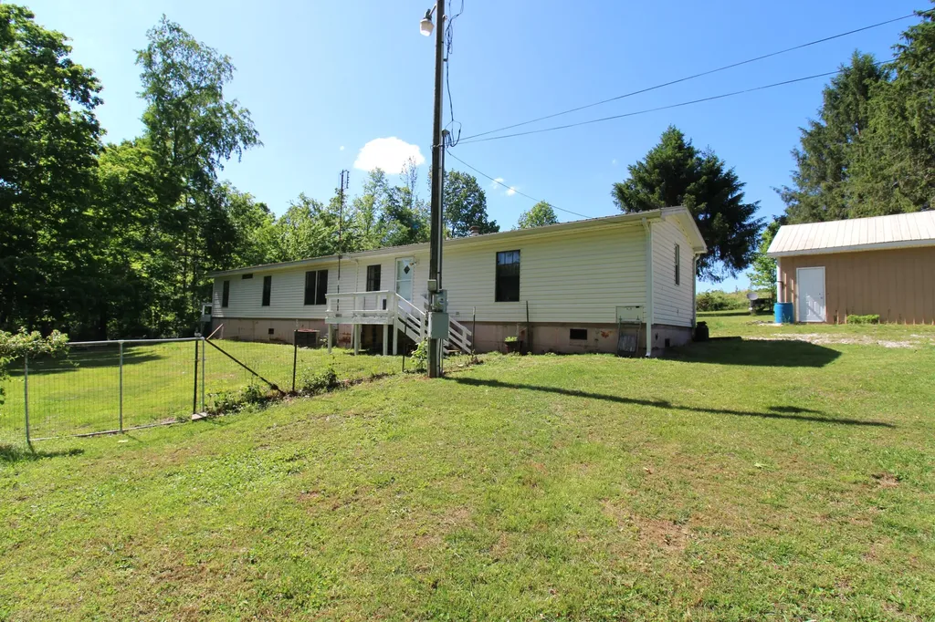 125 Boots Marie Boulevard Eubank KY 42567
