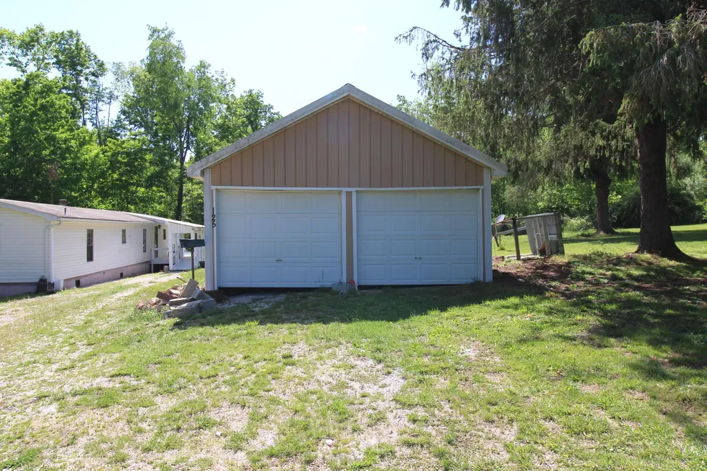 125 Boots Marie Boulevard Eubank KY 42567