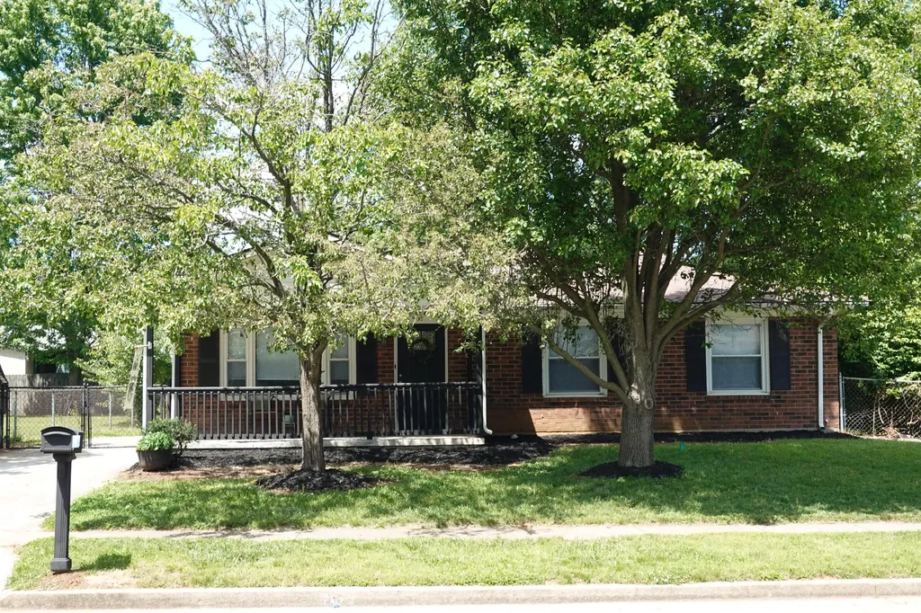 207 Westmoreland Court Georgetown KY 40324