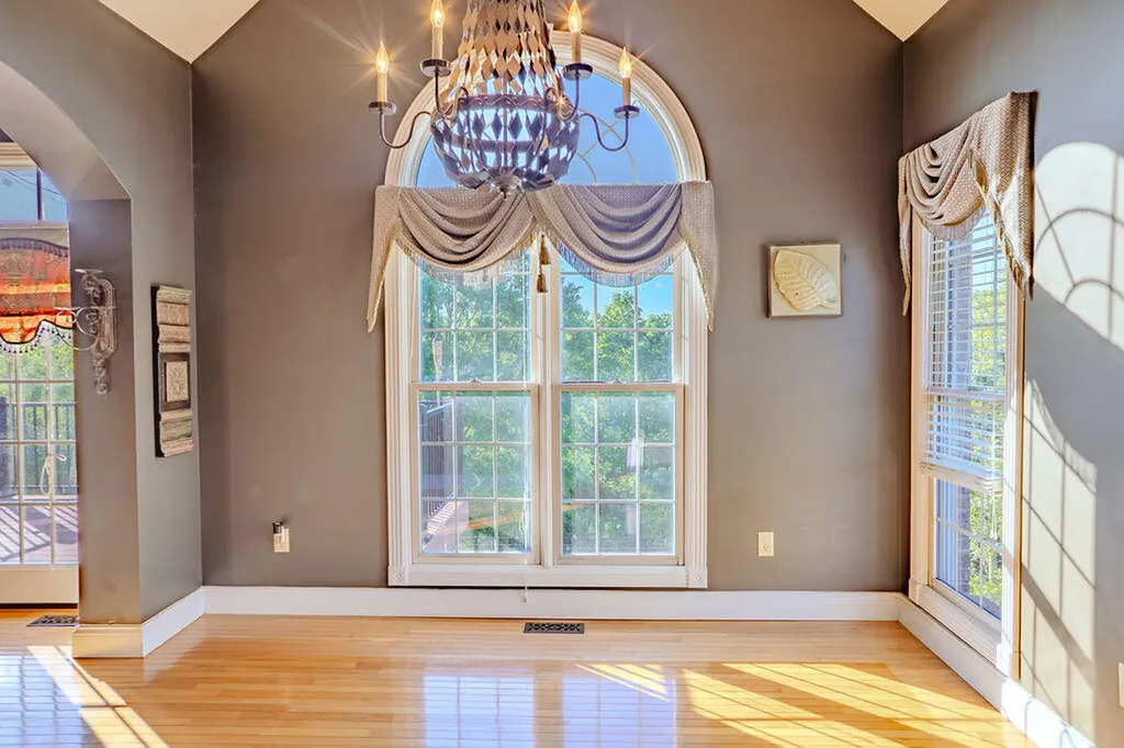916 Country Oaks Drive Richmond KY 40475