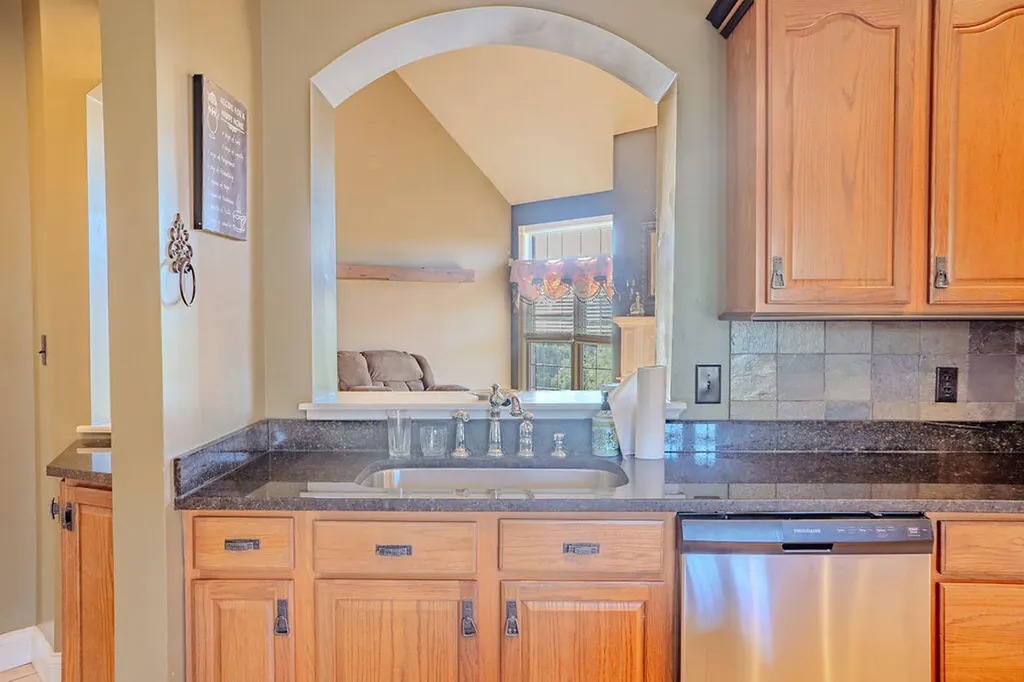 916 Country Oaks Drive Richmond KY 40475