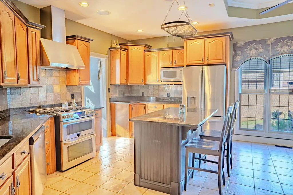 916 Country Oaks Drive Richmond KY 40475