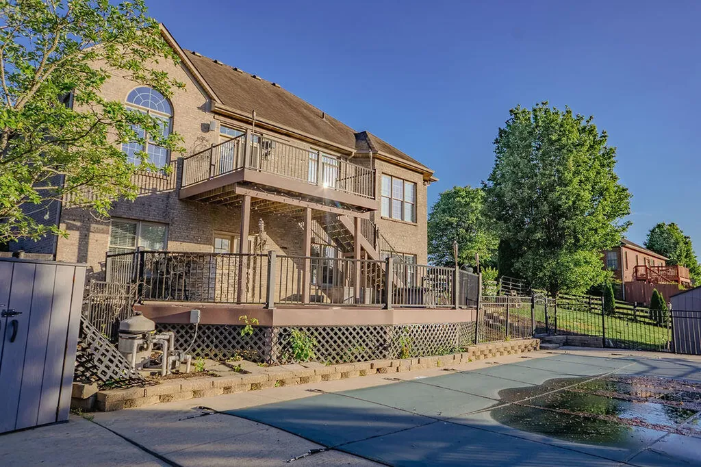 916 Country Oaks Drive Richmond KY 40475