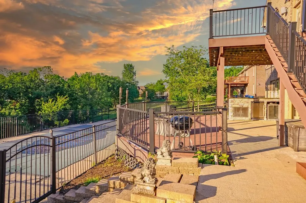 916 Country Oaks Drive Richmond KY 40475