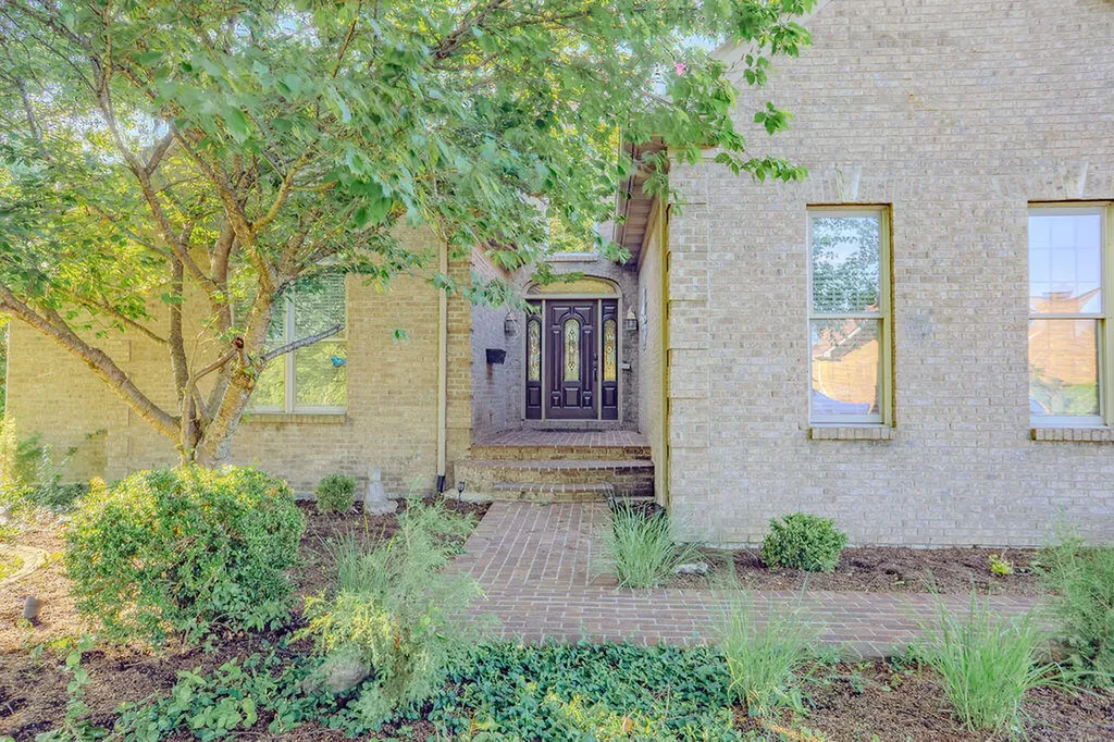 916 Country Oaks Drive Richmond KY 40475