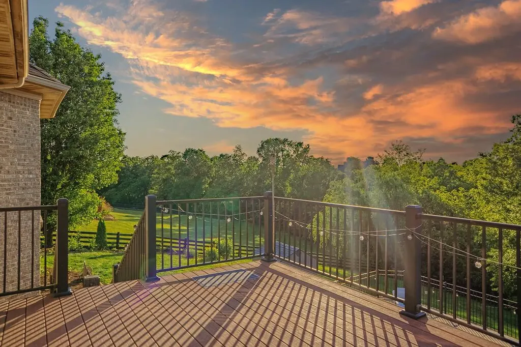 916 Country Oaks Drive Richmond KY 40475
