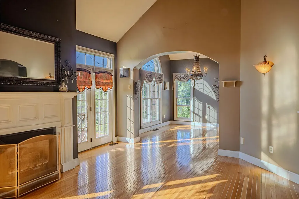 916 Country Oaks Drive Richmond KY 40475