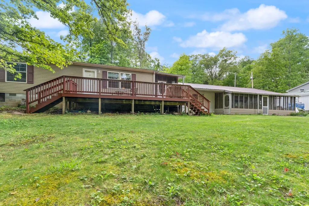 715 George Hardwick Drive Bronston KY 42518