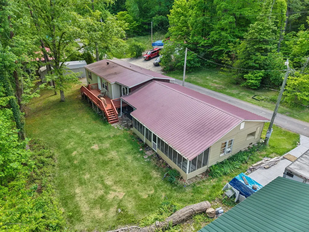 715 George Hardwick Drive Bronston KY 42518