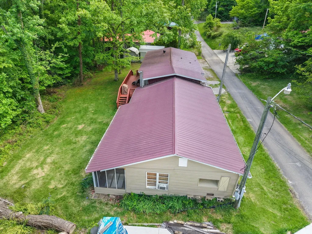 715 George Hardwick Drive Bronston KY 42518