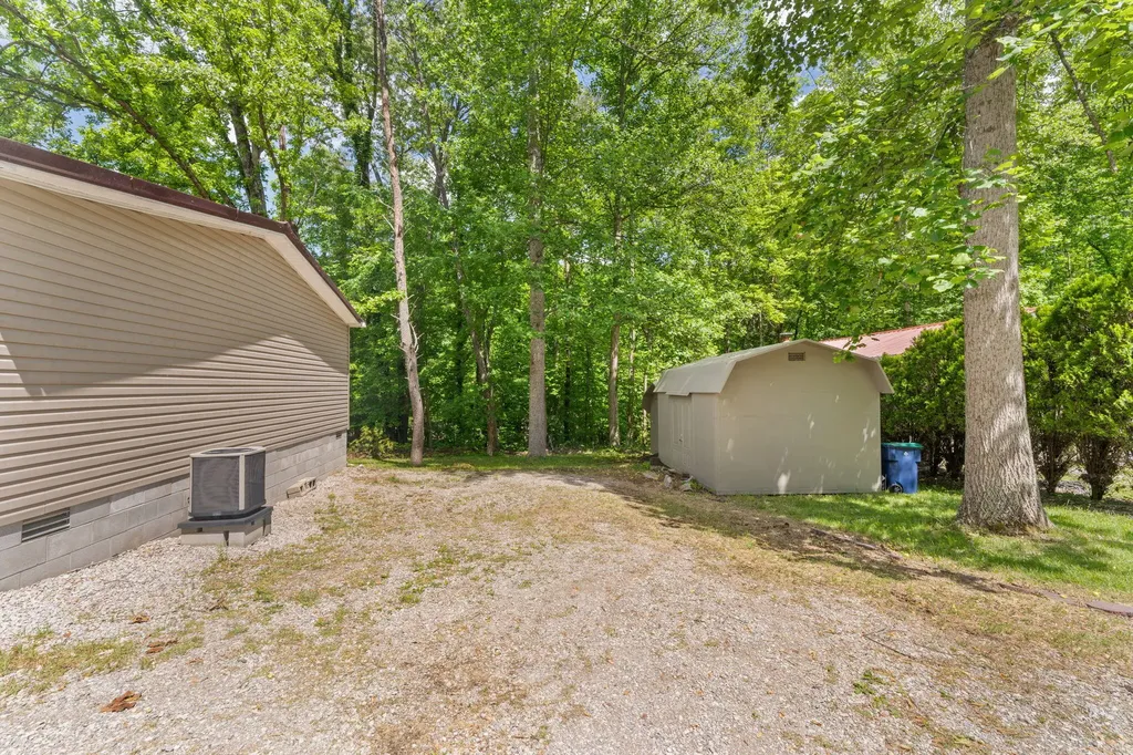 715 George Hardwick Drive Bronston KY 42518