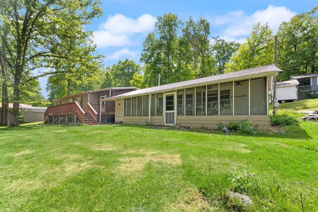 715 George Hardwick Drive Bronston KY 42518
