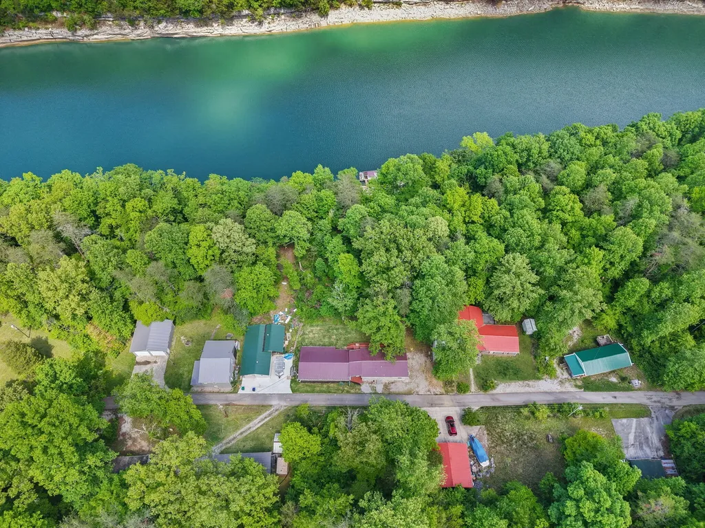 715 George Hardwick Drive Bronston KY 42518