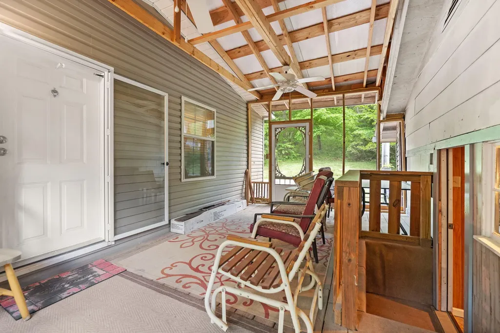 715 George Hardwick Drive Bronston KY 42518