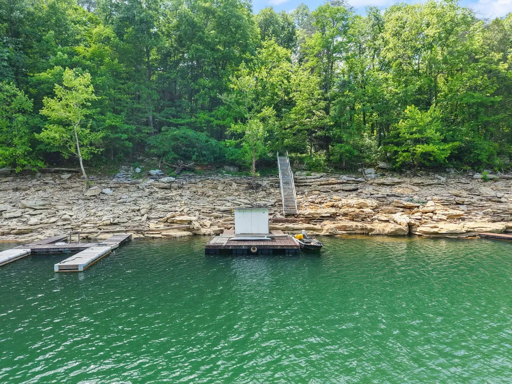 715 George Hardwick Drive Bronston KY 42518