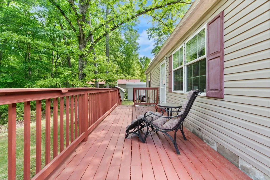 715 George Hardwick Drive Bronston KY 42518