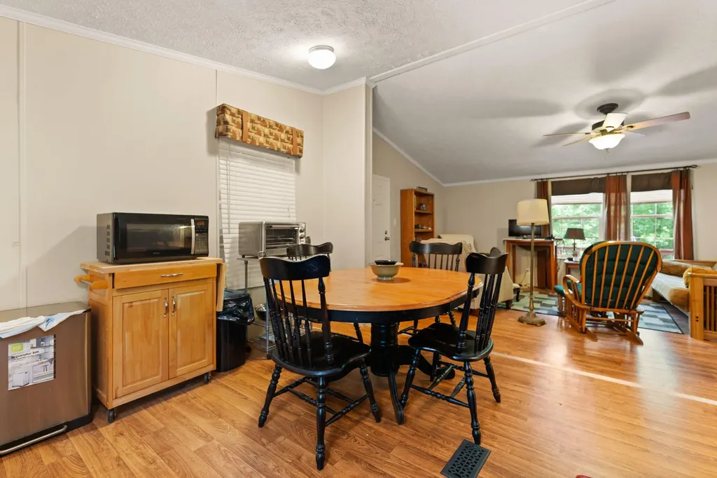 715 George Hardwick Drive Bronston KY 42518